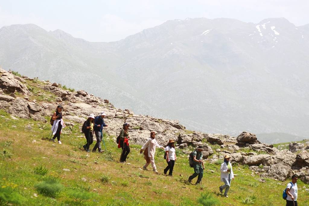 Halk arasında 'ağlayan gelin' olarak biliniyor. Görmek isteyenler kilometrelerce yol katediyor 1